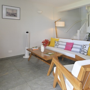 livingroom-les-sables-d-or-dahouet-track2