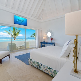 bedroom-7-le-bleu-track1