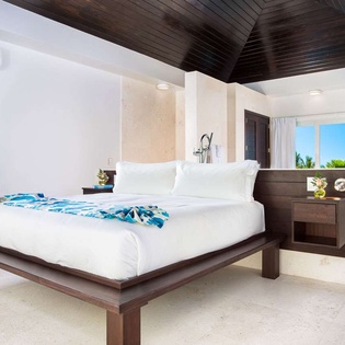 Bedroom at TC SAR, Ocean Pt/Taylors, Turks & Caicos