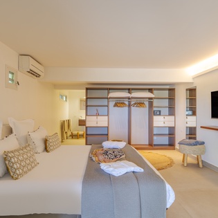 guest-bedroom-3-only-view-track3