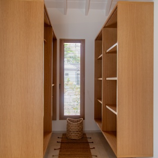 guest-bedroom-2-castelle-track3