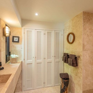 Bathroom at WV MNT, Pointe Milou, St. Barthelemy