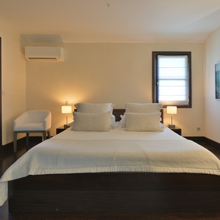 bedroom-6-silver-rainbow-track2