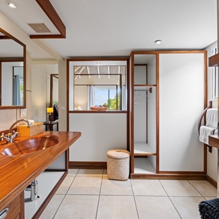 bedroom-1-villon-track2