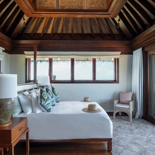 upper-bedroom-1-bali-hi-track8