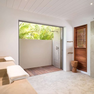 Bathroom at WV IXF, St. Jean, St. Barthelemy