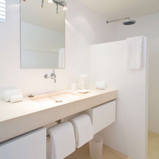 Bathroom at WV EBA, Vitet, St. Barthelemy