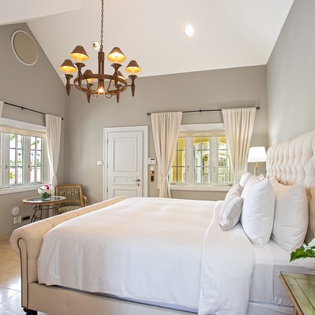 bedroom5-chateau-des-palmiers-track4