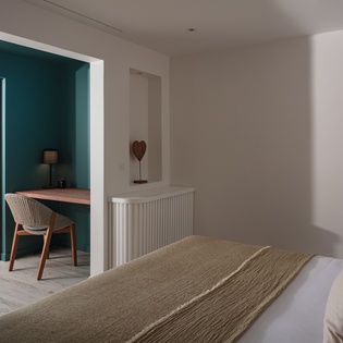 guest-bedroom2-colette-track1