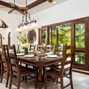 Dining Room at IE BAR, Thompson Cove, Turks & Caicos