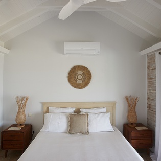 guest-bedroom-1-anolis-track2