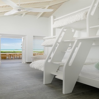 bedroom-5-twin-palms-track2