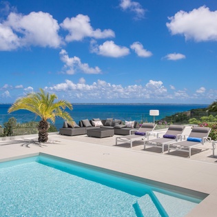 exterior-dream-in-blue-track15