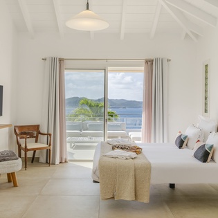 guest-bedroom-1-only-view-track1
