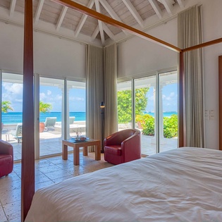 36-PetitePlage5-Bedroom4