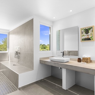 bathroom-4-palm-bay-track8