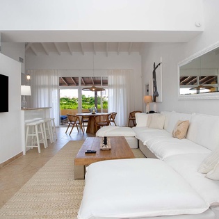 8-Marina360-LivingRoom