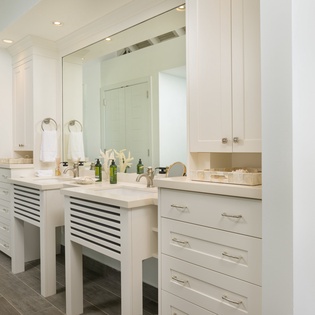 bedroom-1-twin-palms-track3