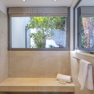 bathroom-3-loukoko-track2