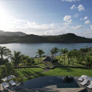 exterior-silver-rainbow-track4