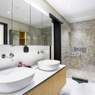 Bathroom at PIE BLV, Pelican Key, St. Martin