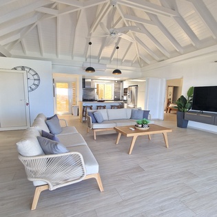 living-room-cacao-track3