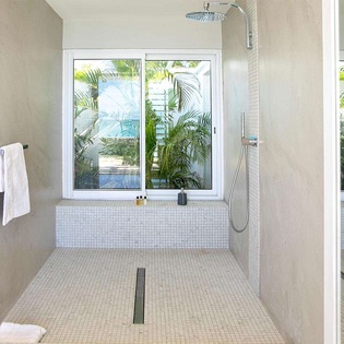 Bathroom at PIE EDS, Beach Side/Plum Beach, St. Martin