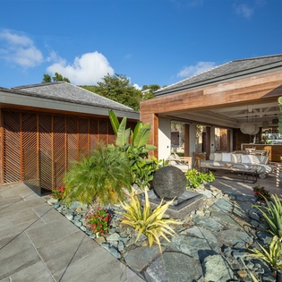 exterior-1-maud-track4