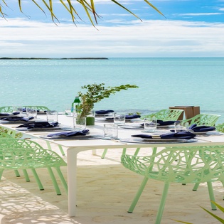 exterior-villa-bristol-breeze-track26