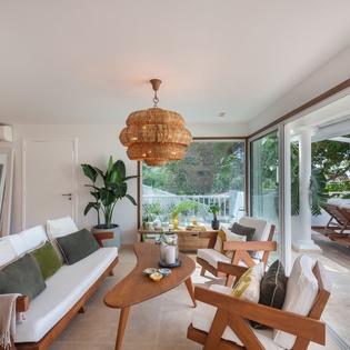 living-room-apt-viewstar-track1