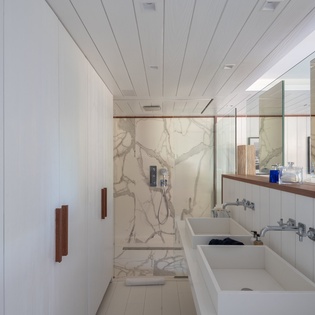 bathroom-6-aura-track1