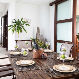 05-SeaEsta-OutsideDining