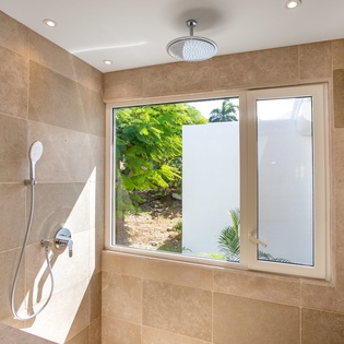 bathroom-5-la-hacienda-track13