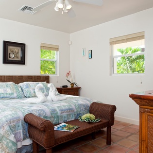 bedroom-3-reef-pearl-track1
