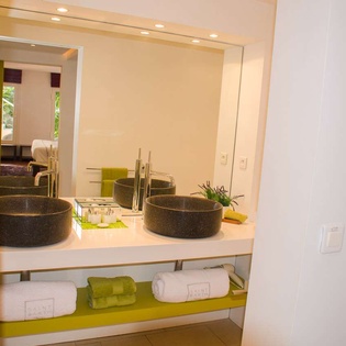 Bathroom at WV VLC, Lurin, St. Barthelemy