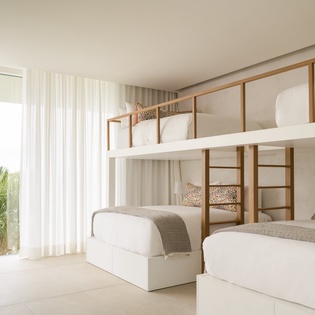 bunkroom-1-beach-enclave-the-reserve-villa-2-track1