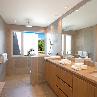 bathroom-4-la-hacienda-track7