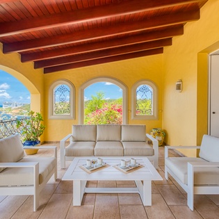 outdoor-living-room-terre-azure-track1