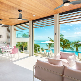 exterior-villa-bristol-breeze-track44