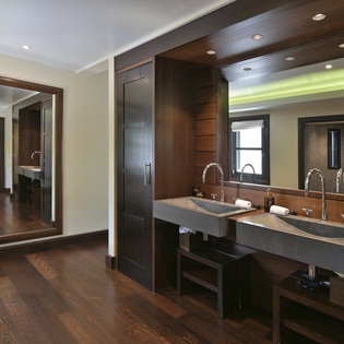 bedroom-2-silver-rainbow-track1