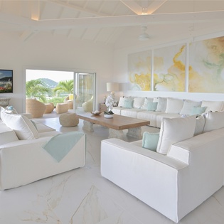5.1-Coeur-de-Pirate-LivingRoom