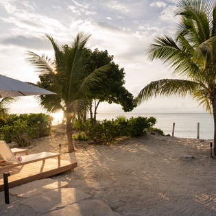 beach-view-beach-enclave-the-reserve-villa-2-track1