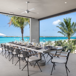 outdoor-dining-the-point-track1
