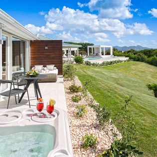 Jacuzzi at PIE AVN, Hillside/Terres Basses, St. Martin