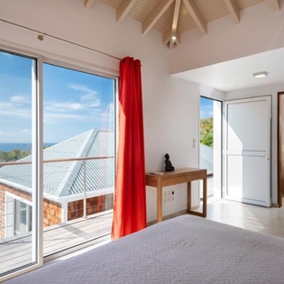 bedroom-2-cypraea-track1