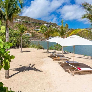 Beach at WV GRO, Marigot, St. Barthelemy