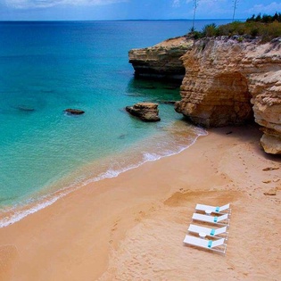 BAHAXA KAN, West End, Anguilla