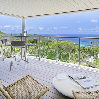 exterior-1-villa-marris-track8