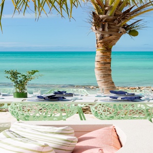 exterior-villa-bristol-breeze-track16