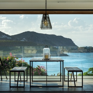 living-room-maud-track4